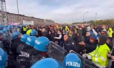 Portuali a Trieste