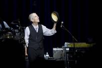 Leonard Cohen